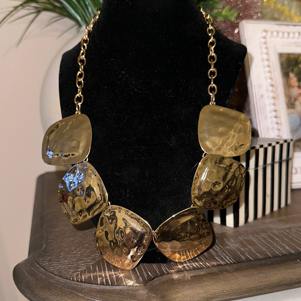 Nwot Gold Hammered Squares On Extended Chain Brand New Nice Nwot Gold Hammered Squares On Extended Chain Brand New Nice